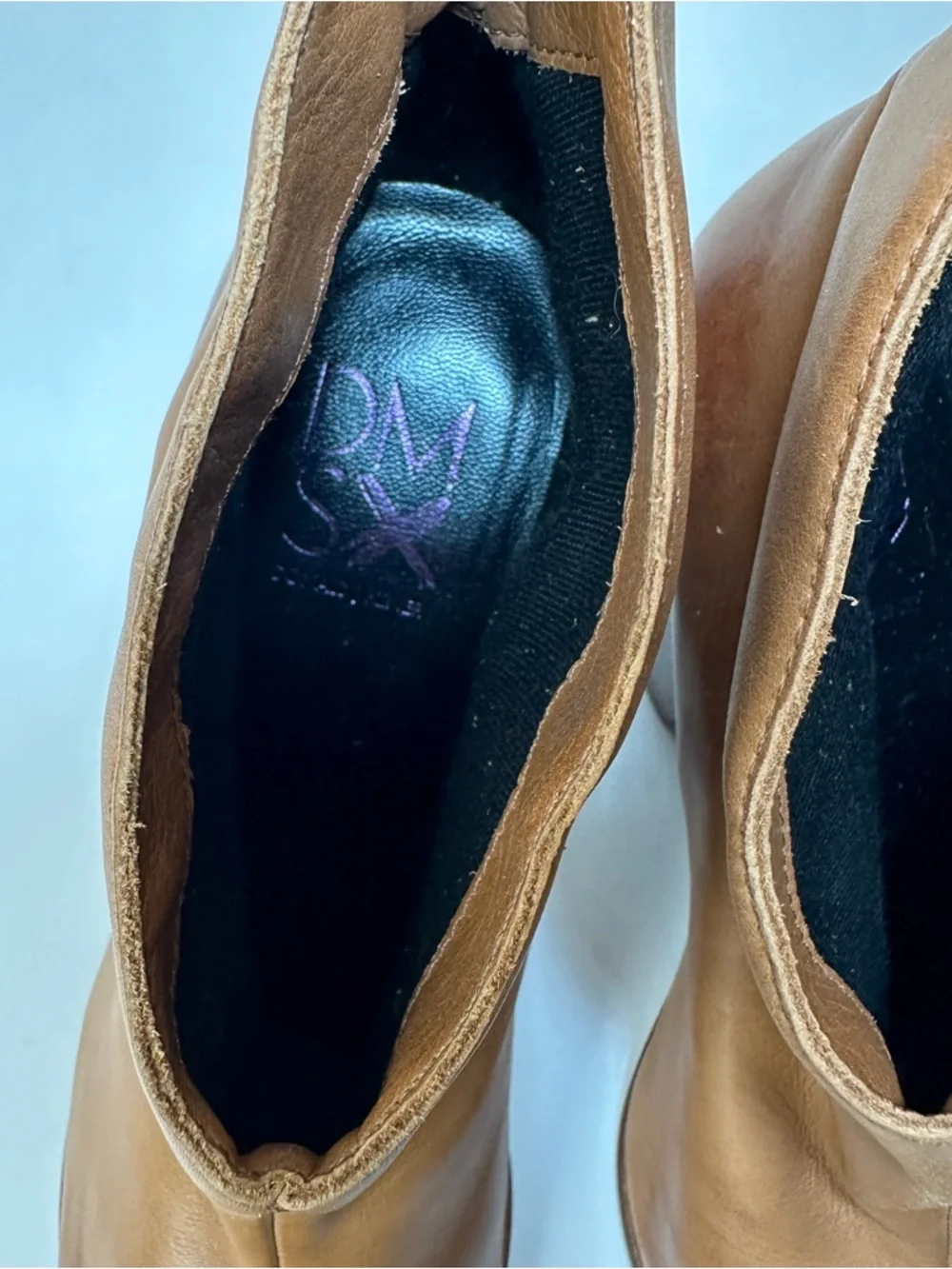 Donald J. Pliner Vachetta Ivy-35Bootie Ankle Boots Tan LeatherBlock Heel 7.5 - Picture 13 of 15